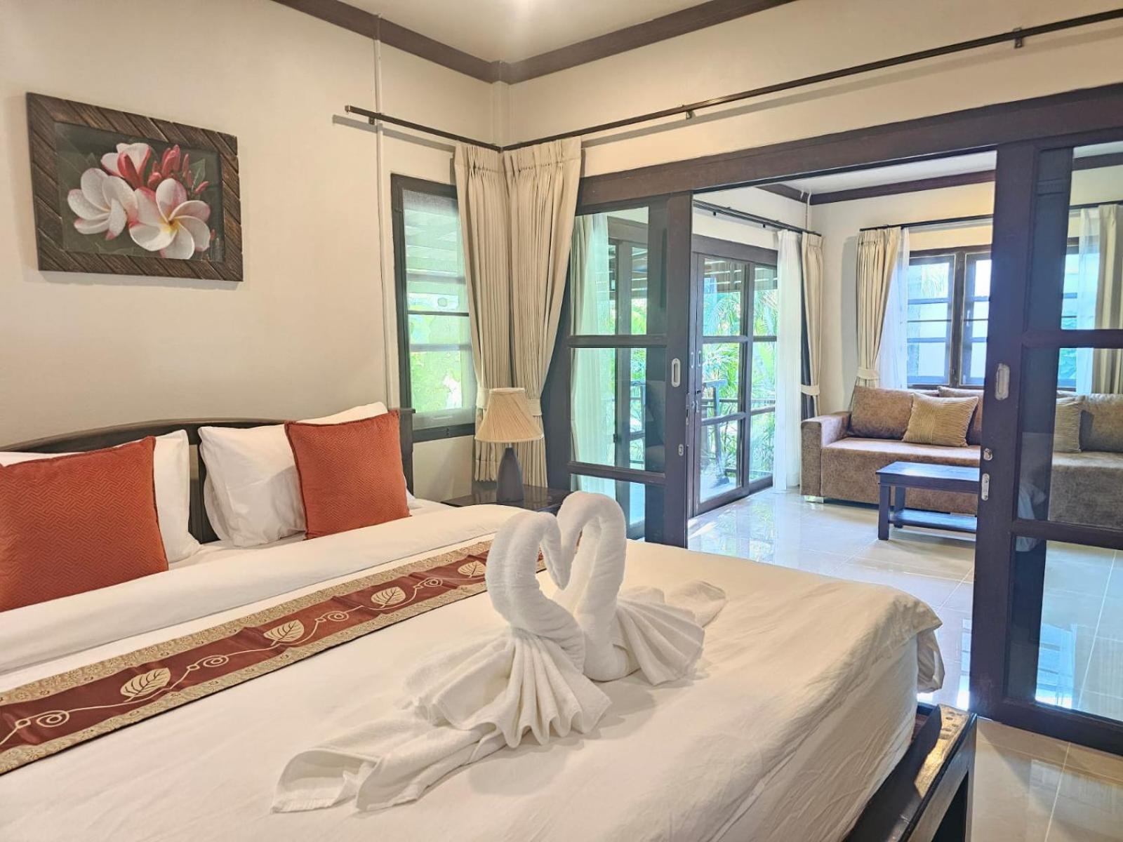 Bang Po Hut Hotel Ban Bang Po Exterior foto