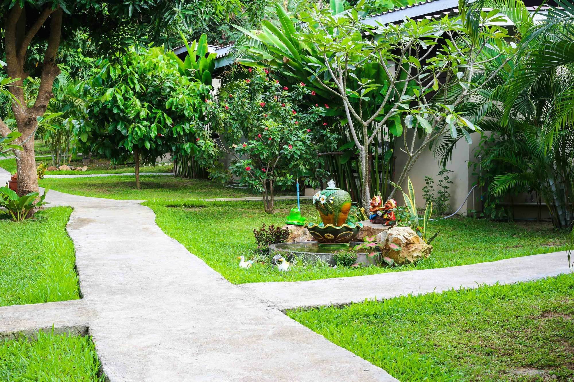 Bang Po Hut Hotel Ban Bang Po Exterior foto